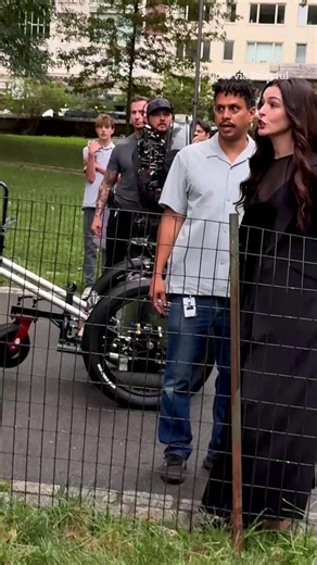 Anne Hathaway scolds paparazzi on Devil Wears Prada 2 set | Reality TV - The US Sun