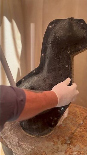 Making the popular porch goose ! #concretemold #sculpture #mould #concretestatue #porchgoose