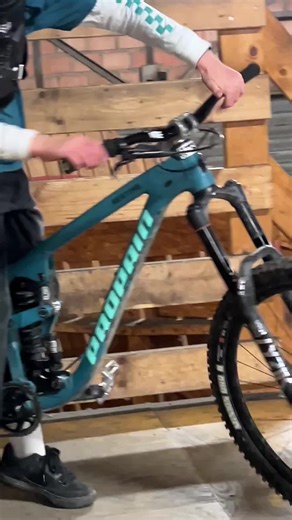 Mastering the Bar Spin Technique in Mountain Biking