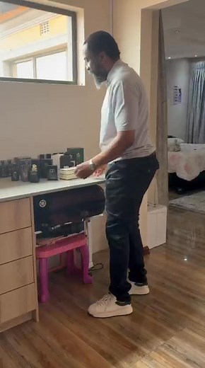 184K views · 16K reactions | Word of the Day “ Indlela abantu abakuphatha ngayo kukubonisa indlela bona abaphila ngayo #ntwenhlemabongi #mkhulumpofu #starseverywherefypシ゚viralシypシ゚viralシhtag | Mkhulu Mpofu Motivational Page | Facebook