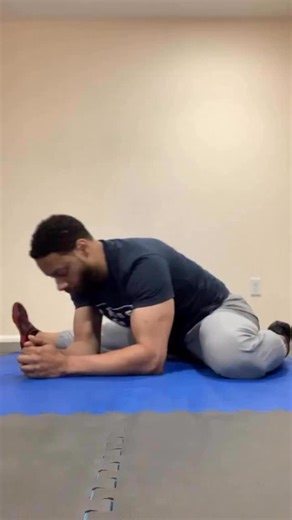 Learn to unlock your hips and move/kick like the genius you are. #flextheory #frontsplits #highkick #axekick #flexibilitytraining #hamstringstretch #roundhouse #bagwork #mobilitytraining #drills #50s #fitat50 #taekwondotraining #karatetraining #wrestler #muaythaitraining 11/15/2025 10:03pm | FlexTheory