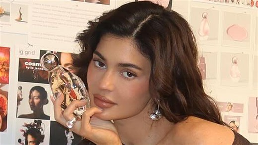 Kylie flaunts legs in short dress as fans think she split from Timothee Chalamet