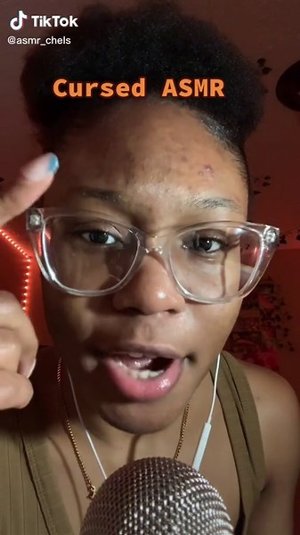 I was struggling a little at the end 😭 credit to: @Julieta ASMR 💕💕 #asmr #fyp #spoolienibbling #spoolienibblingasmr #watersounds #watersoundsasmr #mouthsounds #mouthsoundsasmr #eatingsounds #eatingasmr #cursedasmr