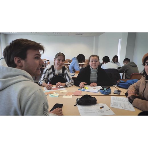 🤖 Challenge robot 2023 🤖 Les élèves de PEIP 1 (Parcours des écoles d'ingénieurs Polytech) ont développé, durant plusieurs semaines, une solution mécanique, électronique et informatique pour répondre à un cahier des charges précis. Vendredi dernier, les 45 brigades se sont affrontés lors d'un challenge robotique autour du thème de l'Egypte. 😎 👉 L'objectif pour les élèves est de comprendre la pluridisciplinarité du métier d'ingénieur. Un grand merci à tous les personnels de Polytech Orléans qu