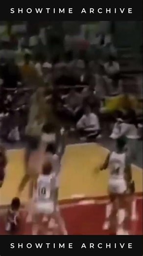 Kurt Rambis Skyhook over Artis Gilmore ✨