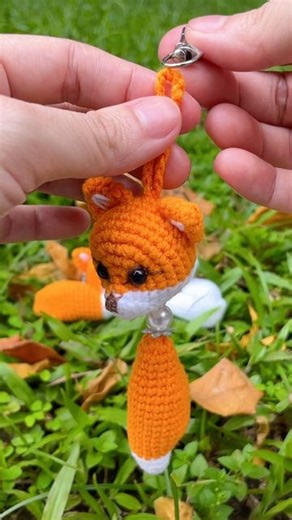 Mary Uông on Instagram: "Crochet fox keychains 力 tutorial video on my ytb channel “crochet anywhere” #crochet #crochetfox #crocheting #crochetersofinstagram"