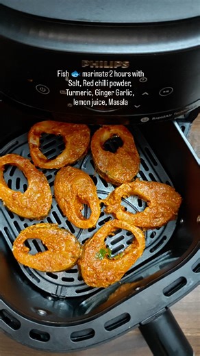 Kinnu's Healthy Kichen on Instagram: "Crispy & juicy fish fry made easily in the air fryer 🐟🔥 Marinated with red chilli powder, salt, turmeric, ginger-garlic, lemon juice & masala, then air fried at 200°C for 20 minutes. No deep frying, less oil & full flavor 😍 👉 Marinate for 2 hours for best taste 👉 Flip halfway for even crispiness #AirFryerFish #FishFry #AirFryerRecipes #HealthyCooking #NoOilCooking IndianFood SeafoodLovers EasyRecipes HomeCooking KinnuHealthyKitchen"