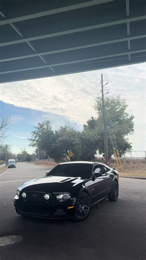 send me coils 😏 #carsoftiktok #s197 #black #downtown #radiohead