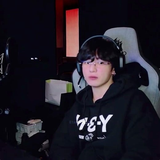 I'm falling again 🥀 #bts #jungkook #jk #kpop