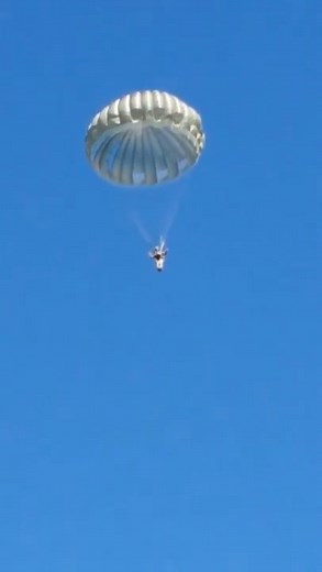 Army Airborne PLF (Parachute Landing Fall) MC-6 Parachute #army #military #paratrooper #militaryhomecoming #armedforces #usarmysoldier #soldier #usarmy #USArmyReserve #welcomehome #unitedstatesofamerica #USA #Military #USArmy #nationalguard #soldiercominghome | MILTV