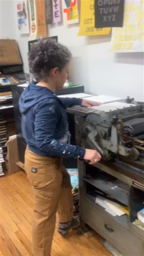 @vircheese printing her own linocut on the Vandercook Mark your calendars! 4/4 6pm Hi-Dive @hidive_denver $10 prints ! | Mo'Print: Month of Printmaking