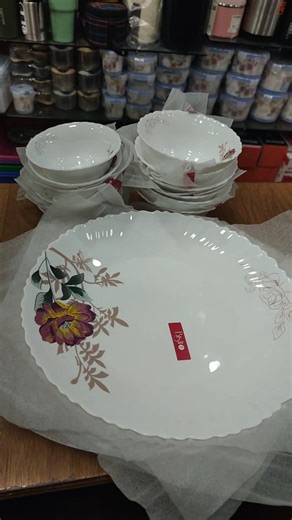 Serve style on every plate ✨🍽️ Elevate your everyday dining with the Bistro Opal Dinnerware Set — featuring 10.5” dinner plates and 4.5”/5” bowls (6-pc set) crafted from premium food-grade opalware glass. Designed to impress and built to last, it’s scratch-resistant, microwave safe, and dishwasher friendly. Choose from beautiful, elegant prints that turn every meal into a statement. Perfect for daily use, perfect for guests — because your table deserves better 💫 #BistroOpal #OpalwareDinnerSet 