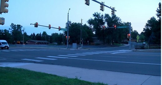 Driving You Crazy? What should drivers do at traffic lights flashing yellow and red?