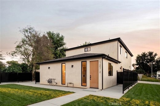 17852 Saticoy St, Reseda, CA 91335 - MLS SR26066142 - Coldwell Banker