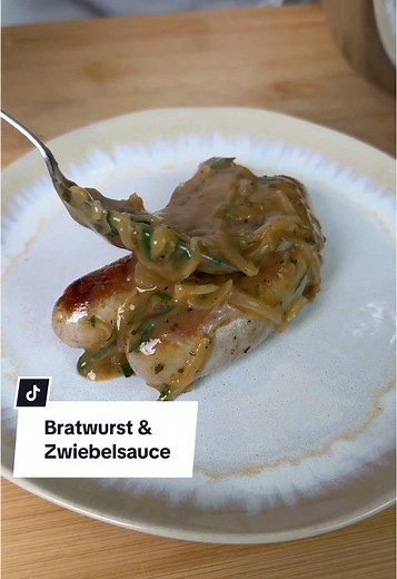 Authentic Bratwurst with Onion Sauce Recipe