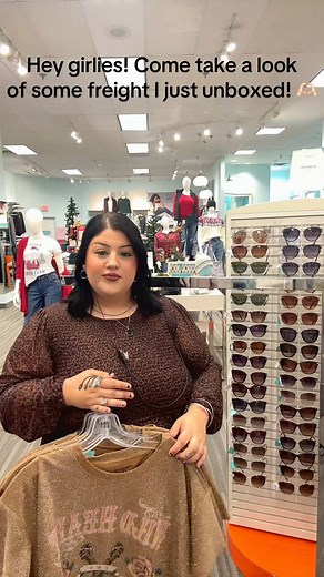 29K views · 190 reactions | Come take a look of some freshly unboxed product with me! I’m loving all these styles!! What’s your favorite? Let me know down below! 﫶 | Maurices | Facebook