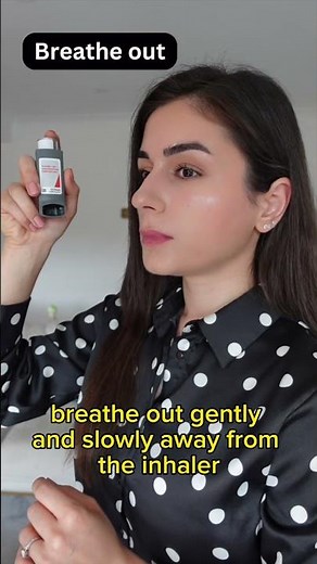 How to use a pMDI inhaler | ‪@DrEzgiOzcan‬ NHS #shorts