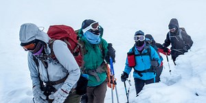 8 Best Neck Gaiters & Warmers for Skiing to Get in 2026