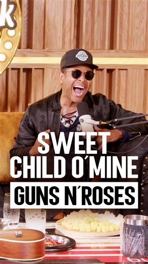 Esa guitarra que todos reconocemos… y la voz de Kalimba haciendo que “Sweet Child O’ Mine” de Guns N' Roses nos vuele la cabeza otra vez ⚡🎶 YouTube: SongBook 🎸 Martes 9PM Daniel Dayz Joe Demikeli Ivan Rodriguez #SenseiMedia #SongBook | Songbooktv