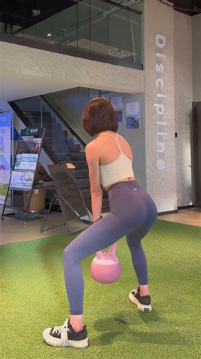 3 Most Efficient Glute Exercises for Beginners: Must-Watch for Women to Build a Perkier Butt, Glu...