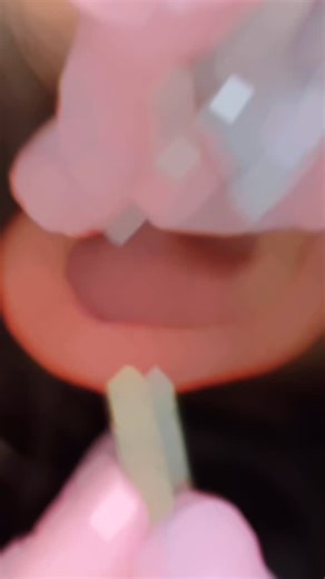 ✨ Shen Men – a lélek kapuja ✨ Nagyon sok pozitív visszajelzést kaptunk és kapunk tőletek folyamatosan a Shen Men piercing hatásairól. Így, azt gondoltam megérdemel egy rövid bemutató videót. Leggyakoribb tapasztalatok: • vérnyomás szabályozása ❗️ • stressz és szorongás csökkenése❗️ • nyugtató, kiegyensúlyozó hatás❗️ • alvásminőség javulása❗️ • fejfeszülés, feszültség mérséklése❗️ Köszi a bizalmat 🩷 #shenmen #shenmenpiercing #earpiercings #nostresszone🚫 #piercing #bodymod | Heal Zone Piercing