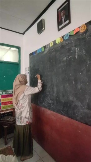 👧 ibuu buat trend ini yukk.. 👩 cowo2nya pada mau? 👦 hayuu.. (soalnya kalau ga dilakban ribut terus) wkwk #fyp #viral @Class_5B