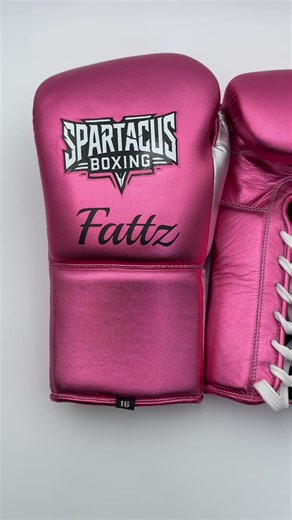 Metallic pink and silver in our sparring foam 💖 #boxinggloves #boxinglife #boxingislife #boxinggear #chriseubank