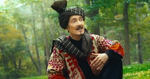 359K views · 9.3K reactions | سه سال پیش، هجرانک پسرم گفت، “بابه دریا! چُرا دِگه مثل بابولالی و گل صنمی، بیدای پشتو نمی‌خانی؟” سه سال از آن روز گذشت و امروز خوشحالم که گپ هجرانگ را گوش کرده بودم. 殺 بالاخره فردا ویدیو می‌رسد. اگر آماده‌اید، یک ❤️ بگذارید. | Farhad Darya | Facebook