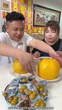 A big surprise was hidden inside the pomelo#Oh my god, it smells so good #What to eat today