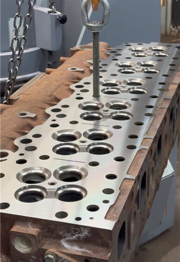 Fresh cut on this Iveco Cursor 13 cylinder head. We used our CBN-D cutter to achieve the perfect surface finish for proper gasket sealing and long-lasting performance. #Engines #machining #machineshop #HeavyDuty #Diesel @Heavy Duty Pros