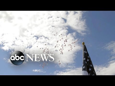 World War II veteran known as 'Candy Bomber' continues special delivery
