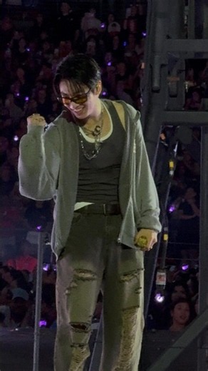 jungkook - bts - boy in luv - arirang tour Baltimore day 1 M&t bank stadium