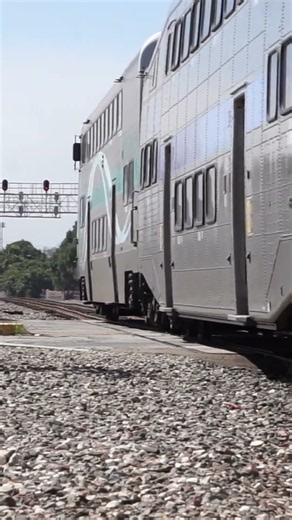 MetroLink EMD F125 931 Passes Santa Fe Springs
