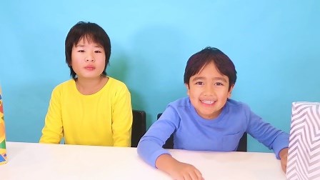 瑞恩和加酱的国际玩具大交换