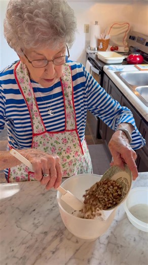 ☀️🍋Lemon Delight🍋☀️Type “RECIPE” and I’ll send you a direct link (check your inbox/message requests) https://www.dinnerin321.com/lemon-delight/ | Dinner in 321