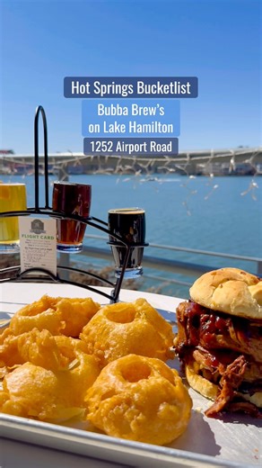 📝✔️ Soak up lake life, craft beer, and sunset views at Bubba Brew’s on Lake Hamilton! #HotSpringsBucketlist 🚤 Accessible by water and land, Bubba Brew’s offers a prime view of beautiful Lake Hamilton with classic American pub fare. From juicy burgers to shareable appetizers and ice cold, Bubba’s craft beer on tap. Bubba Brew’s is pet friendly so you and your furry travel partner can enjoy the views together. 🍔 Add Bubba Brew’s to your list of must try lake spots in Hot Springs, Arkansas! #Vis