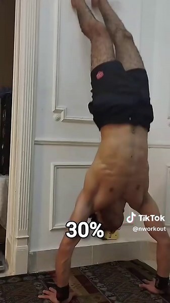 handstand push up tutorial #handstand #calisthenics #sports #fitness #tiktok #viral #fyp