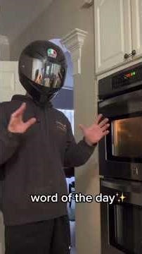 YouTube always be shrinking the vids😡