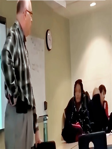 Teachers Yelling at Students #teacher #student #class #Yelling