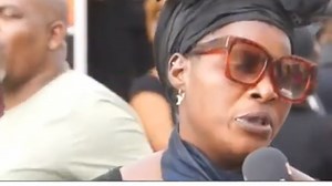 JANE emwe amadziwika kwambiri ndikuvina nyimbo za Lucius Banda Wati azamukumbukira Lucius Banda moyo wake onse pakuti ndiyemwe anamupuputa mamina kumusambisa kuti azioneka bwino Amuna ndikumamusilira Jane Wati Lucius Banda ndiyemwe anapangitsa kuti Jane yo akumane Ndi wa Chikondi wake emwe pano ali pa Banja limodzi chifukwa anakumanilana ku show ya Lucius Banda emweyo Jane atamva kuti Soja akudwala anayesesa kusaka ndalama ndikupita ku South Africa komko kukamuona Soja ndipo anali atasimikizilan