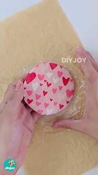 You Only Need Clay and Napkin Paper to Make This Jewelry Dish!