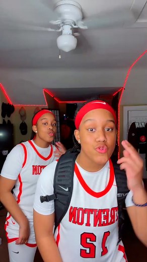 You kissed her on the lips 😳🔥 #foryou #twins #basketball