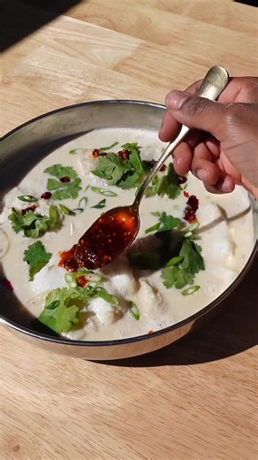 coconut poached fish (serves 4) ingredients • 4 cod fillets • 1 stalk lemongrass, finely chopped • 1 tbsp freshly grated ginger • 4 cloves garlic, minced • 1 2 yellow onion, diced ~ | Jennadenisecooks