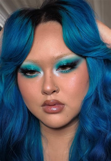 Stunning Blue Eyeshadow Tutorial with Blend Bunny Palettes