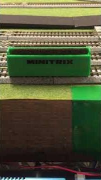 THE BEST WAY TO CLEAN YOUR N SCALE LOCOMOTIVE WHEELS