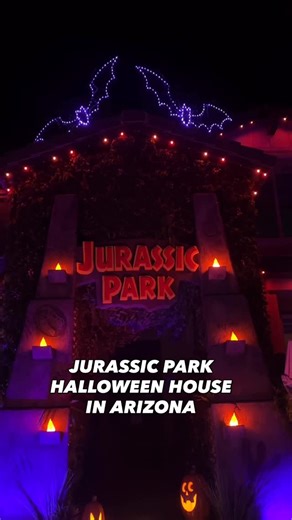 Hungry Hotline | Arizona Food & Experience Content Creator on Instagram: "NEW JURASSIC PARK HALLOWEEN HOUSE IN ARIZONA! 🦖🦕The gates are open and this house is decked out for Halloween! They even have an interactive part where you can make the velociraptor move! Let us know if you check it out! 📍9705 E Thornbush Ave! Mesa, AZ 85212 #jurassicparkhouse #halloweenhouse #halloween #arizona #azthingstodo #azdatenight #halloweenneighborhood"