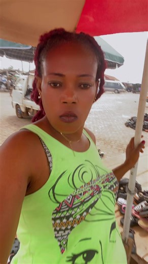 Empress Efua (@empress.efua)’s videos with original sound - obaapa Lizzie one