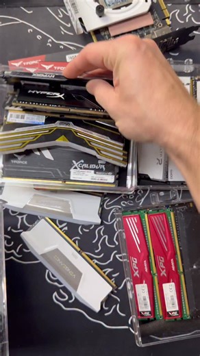 Can you use different brand and speed ram sticks? The answer is yes but there are some things to note. Plus we can overclock to bridge the gap! Let’s overclock some ram #pcguide #pctips #ddr5 #gamingpc #pcbuild | CircuitBoredd