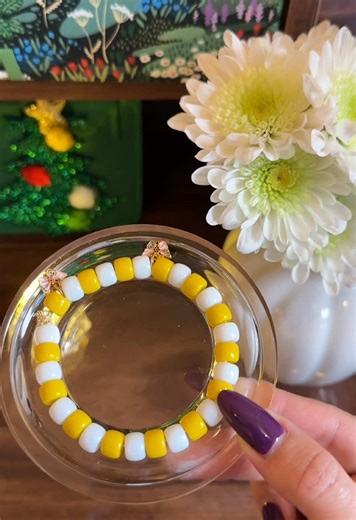 Winter Daisy🌼 #crystal #Diy #fyp