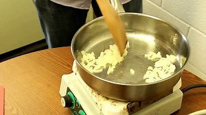How to Caramelize Onions Quickly Using Chemistry | Britannica